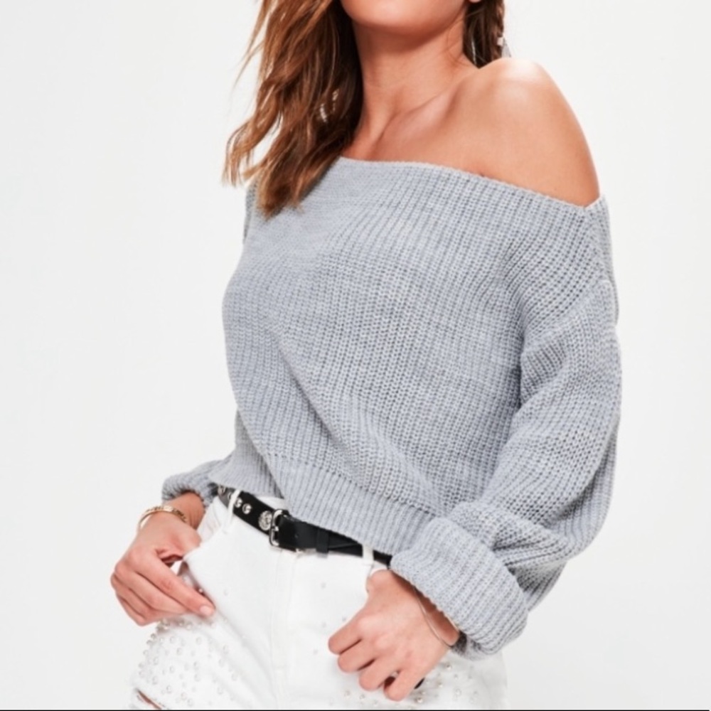 GREY OFF-THE-SHOULDER KNIT SWEATER